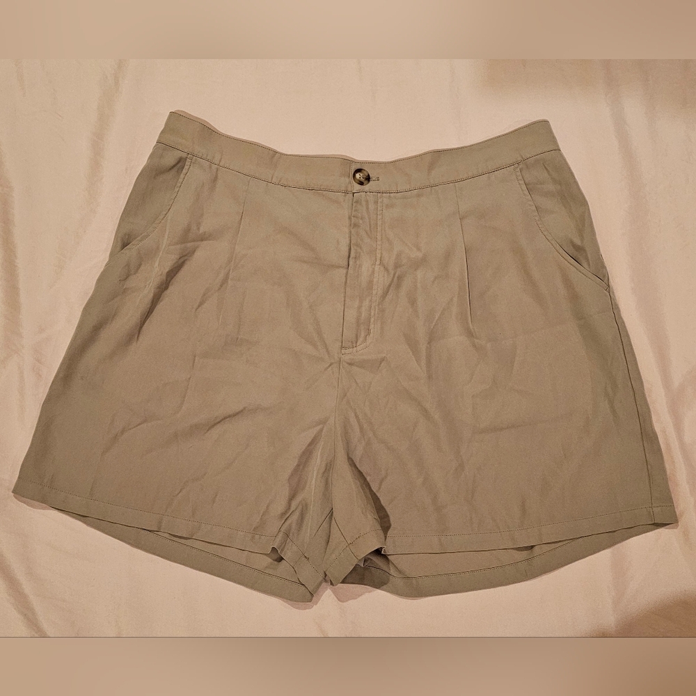 High Waist Khaki Mid-Length Shorts